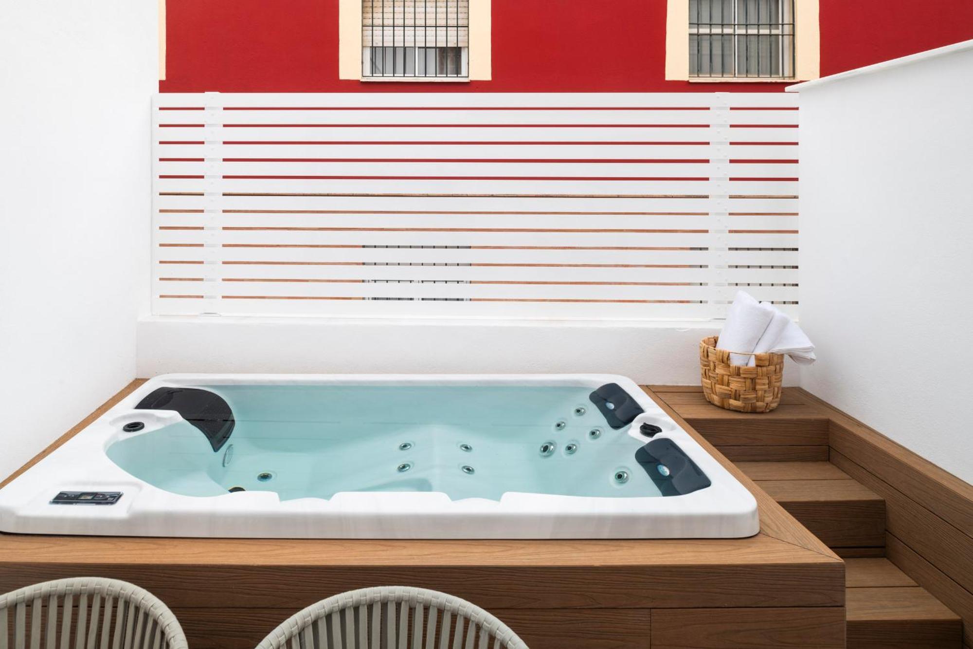 Magno Apartments Santa Clara - Private Terraces With Jacuzzi إشبيلية المظهر الخارجي الصورة